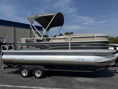 2019 Sun Tracker Party Barge 20 DLX
