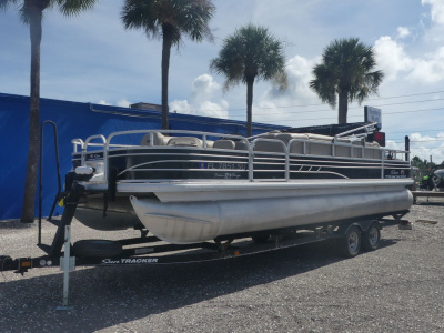 2020 Sun Tracker Fishin' Barge® 24 DLX