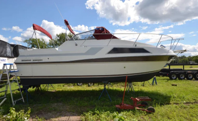 1988 Carver 27 Montego