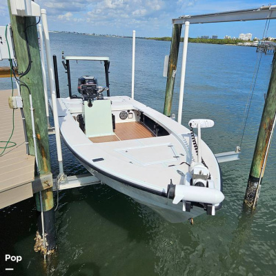 1996 Hewes Redfisher 18 Kevlar