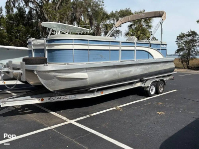 2023 Bennington 22 S