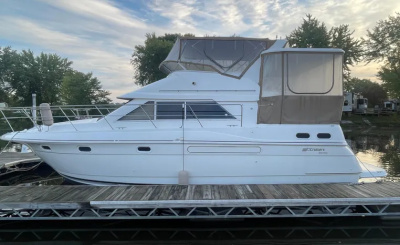 1997 Cruisers 3650 Aft Cabin