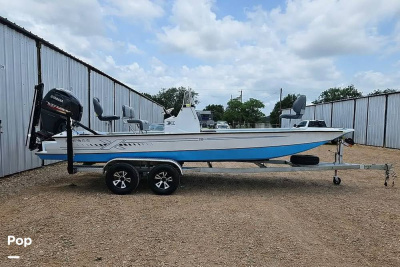 2022 Xpress 22 SW Series