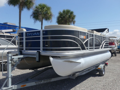 2019 Sylvan 8522 Cruise-n-Fish