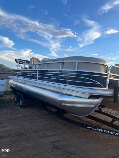 2022 Sun Tracker SportFish 22 DLX