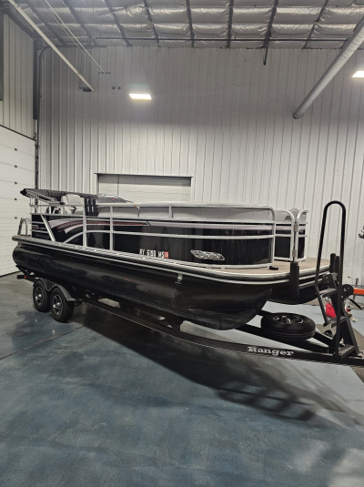 2022 Ranger 220C