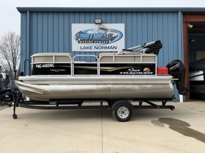 2024 Sun Tracker Party Barge® 16 DLX