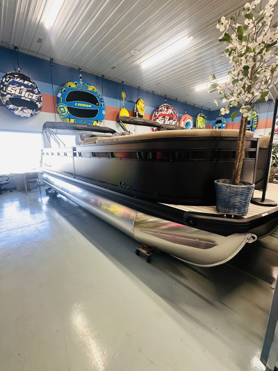 2026 Viaggio LAGO V22S TRITOON