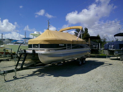 2010 Bennington 2275 GSI rear fish