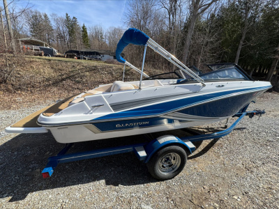 2018 Glastron GT Jet