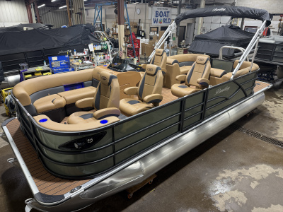 2026 Bentley Legacy 223 Navigator DL Quad Lounge Tritoon & Honda 4-Stroke EFI