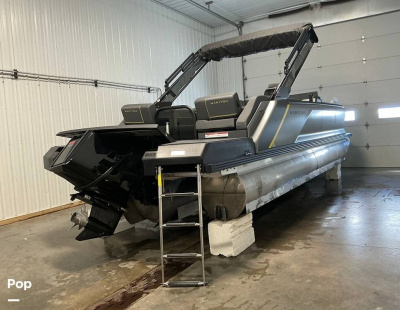 2023 Manitou Explore 24 Switchback