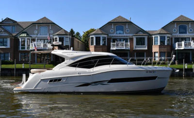 2017 Carver C37 Coupe