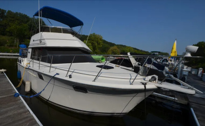 1988 Carver 3207 Aft Cabin Motor Yacht