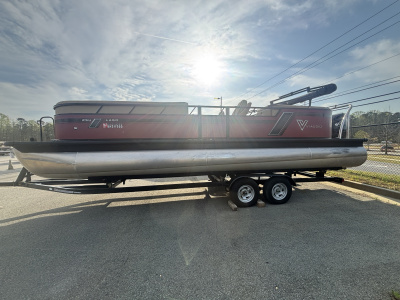 2022 Viaggio Lago 25U Tripletoon w/Suzuki 200HP - 4 - Stroke Engine - No Trailer