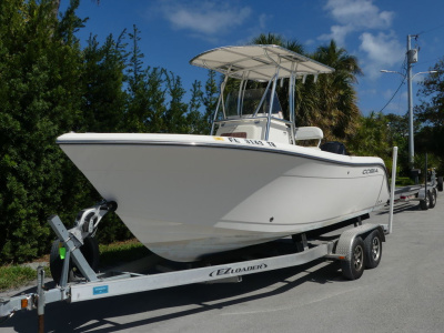 2022 Cobia 220 CC