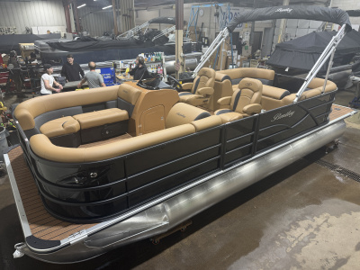 2026 Bentley Legacy 220 Navigator Quad Lounge & Honda 4-Stroke EFI