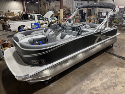 2026 Tahoe 2026 Tahoe LTZ VRB Windshield 2385 Swingback Tritoon