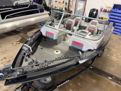 2016 Tracker Targa V18 WT with 150HP Mercury 4Stroke & Tandem Axle Trailer - $29,995