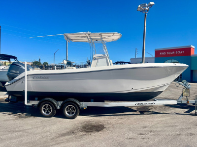 2019 Cobia 237 CC