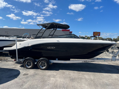 2024 Sea Ray SPX 230