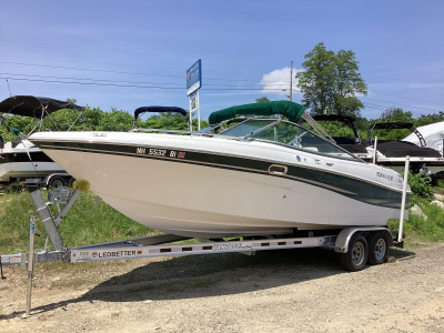 2003 Four Winns 240 Horizon