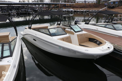 2024 Sea Ray SPX 230