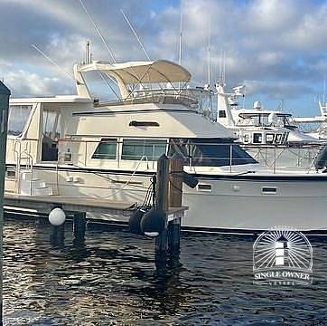 1988 Hatteras 43 Double Cabin Motor Yacht
