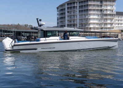 2026 Axopar 37 CROSS CABIN