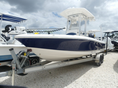 2019 Robalo 226 Cayman