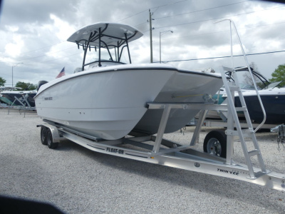 2026 Twin Vee 240 GFX2