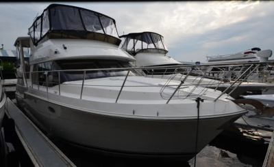 2001 Carver 406 Motor Yacht