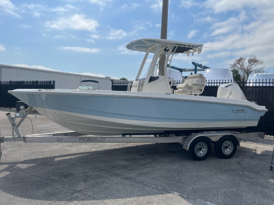 2024 Boston Whaler Dauntless 220