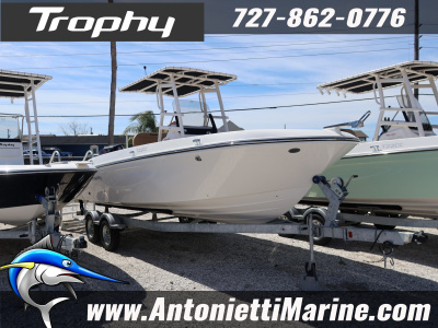 2026 Trophy T22CC Center Console