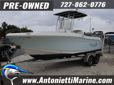 2017 Robalo R200
