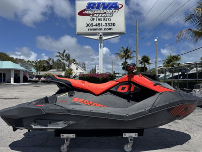 2022 Sea Doo Spark® Trixx™ 3-up Rotax® 900 H.O. ACE™ iBR with Audio