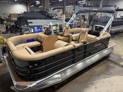 2026 Bentley Legacy 200 Navigator Quad Lounge & Honda 4-Stroke EFI