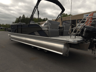 2025 Crest Classic 220 SLRC Pontoon w/90hp, Trailer, Extended Rear Deck
