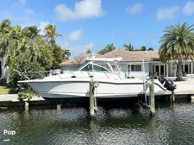 2011 Boston Whaler 345 Conquest Open