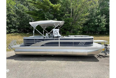 2023 Bennington 24LSR