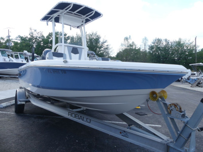 2023 Robalo 206 Cayman
