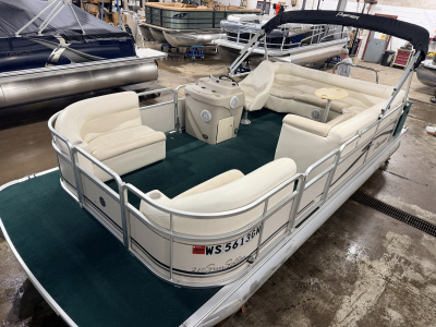 2004 Premier 210 SunSation & 60HP Yamaha 4Stroke - $12,995