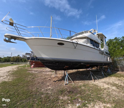 1993 Carver 350 Aft Cabin