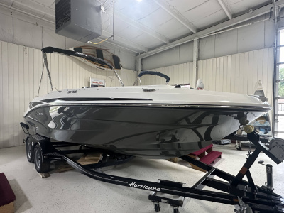 2024 Hurricane SunDeck Sport 205 IO