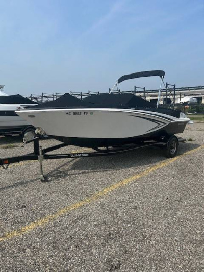 2015 Glastron GT 205