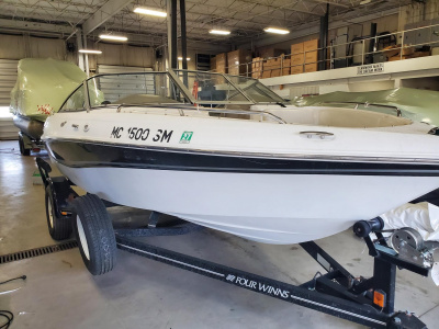 2003 Four Winns 190 Horizon