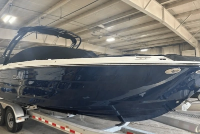 2025 Sea Ray SDX 270