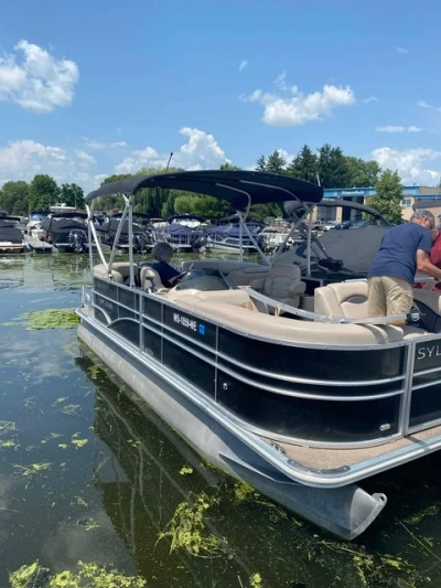 2016 Sylvan MIRAGE 8520 LZ