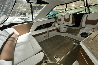 2018 Four Winns H350