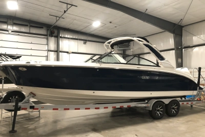 2025 Sea Ray SDX 270 Outboard